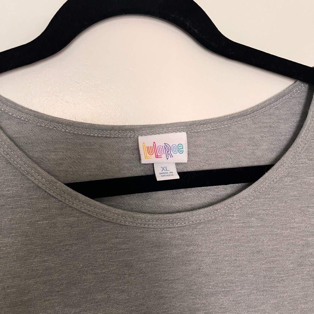 LuLaRoe Irma Heather Gray oversized Tee XL - Picture 2 of 7